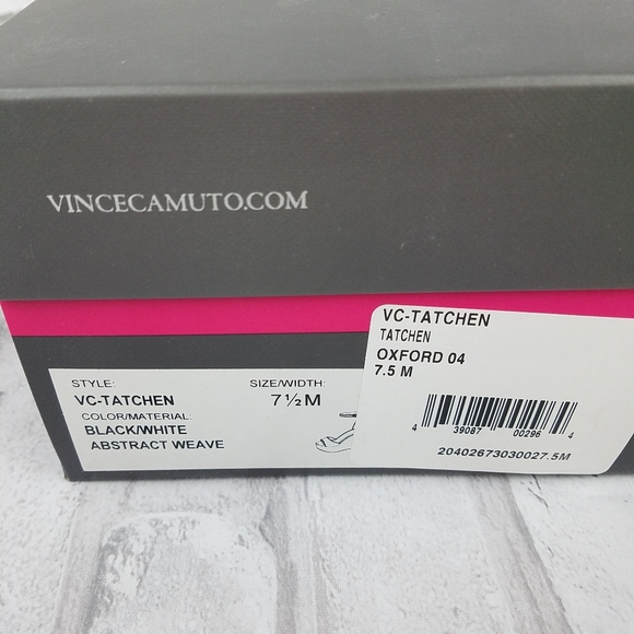 VINCE CAMUTO "Tatchen" Platform Wedge Sandals - Picture 12 of 12